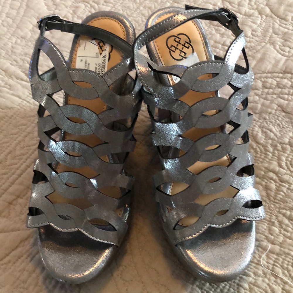 Daisy Fuentes Silver Wedge Heel